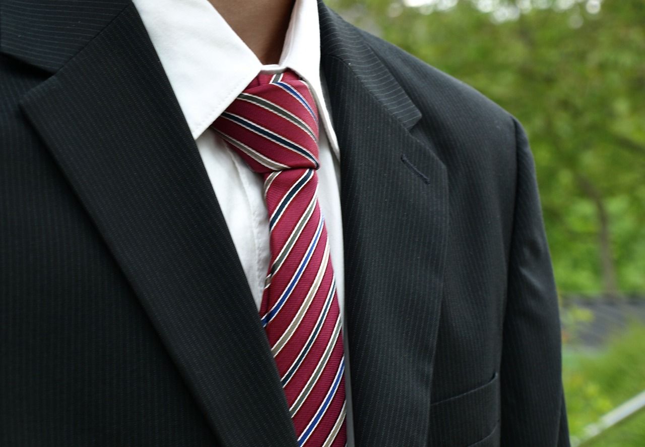Czym się kierować przy zakupie krawata?